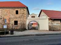 Hrobčice | Obnova renesanční brány tvrze